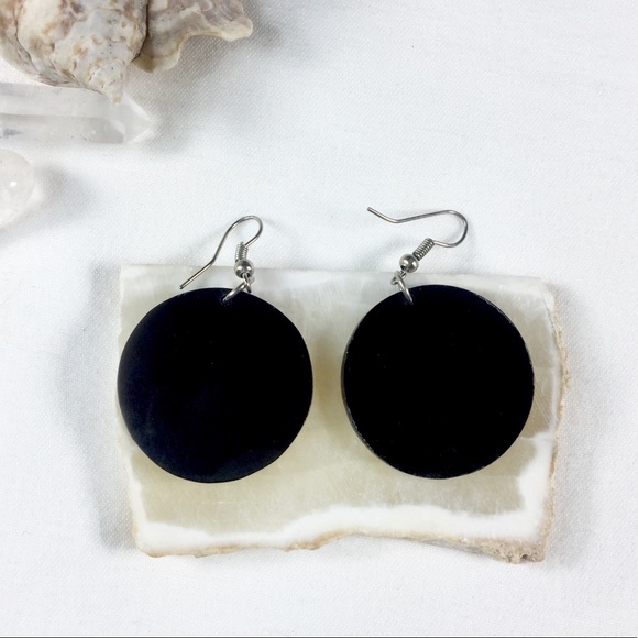 Round Shell Geometric Acrylic Earrings - Picture 4 of 4